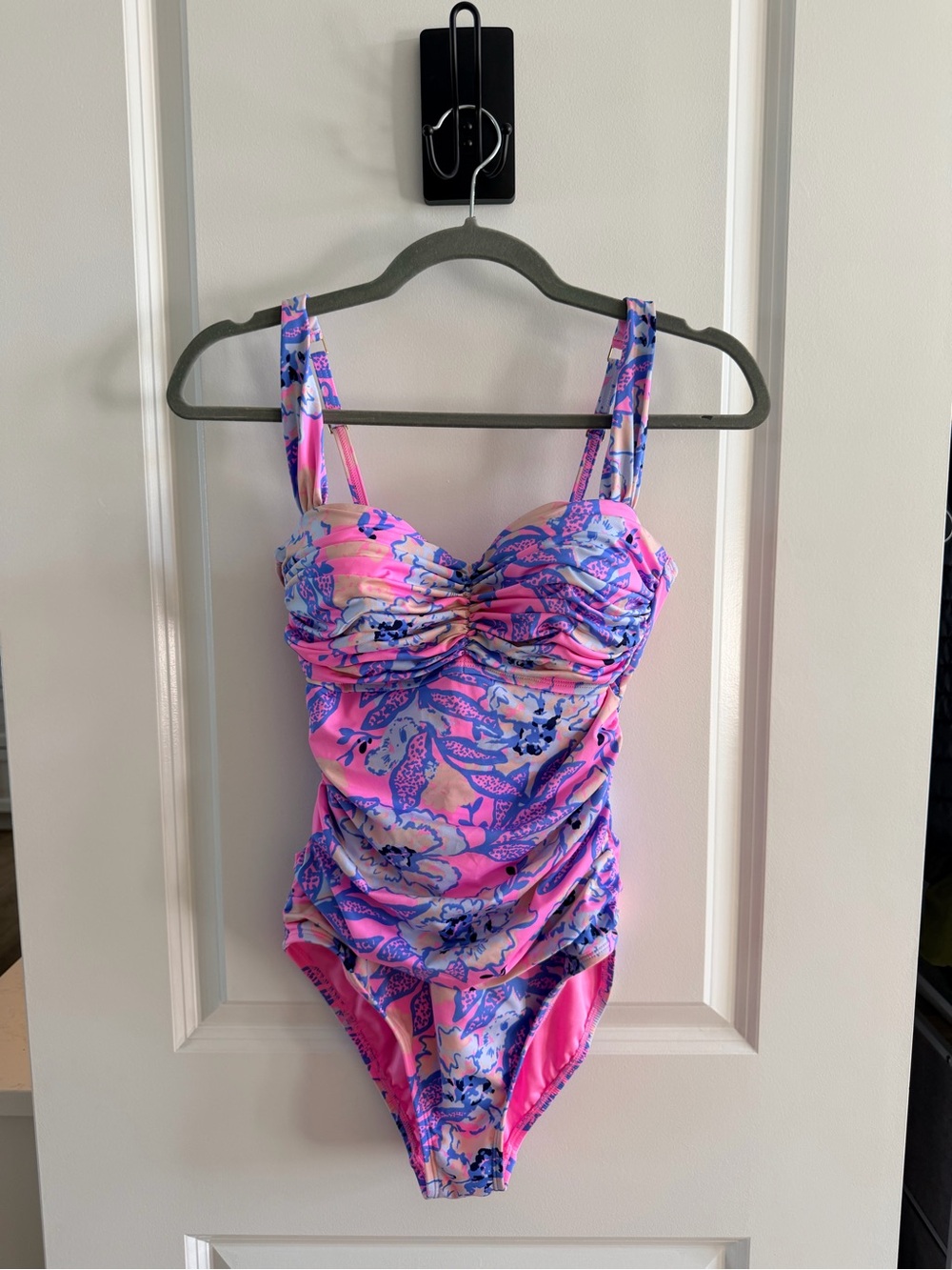 Lilly Pulitzer Pink Floral Ruched Underwire One Piece Swimsuit SIZE 6